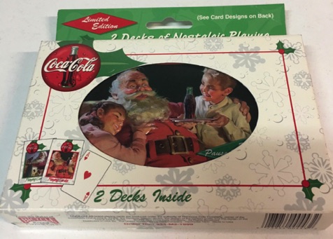 02558-2 € 12,50 coca cola ijzeren blikje met 2 stokken speelkaarten kerstman met kinderen